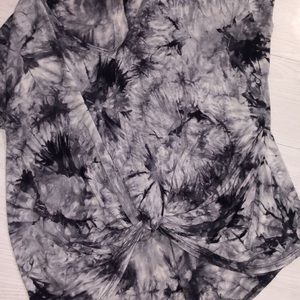 boutique top - black and white tie dye